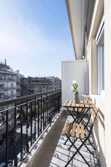Soleggiato Minimal Apartment Thessaloniki Exterior photo